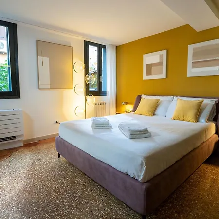 Semesterbostad Ca' De L' Astrologo