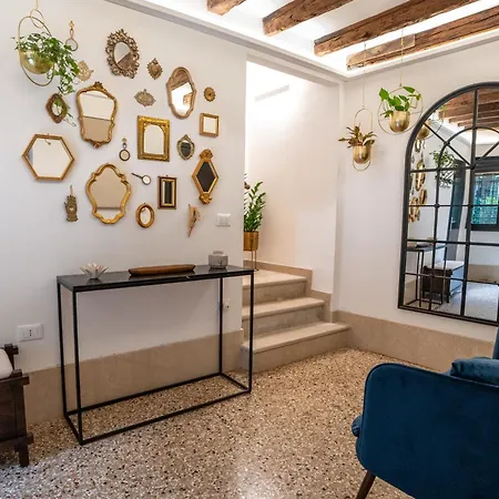 Ca' De L' Astrologo *